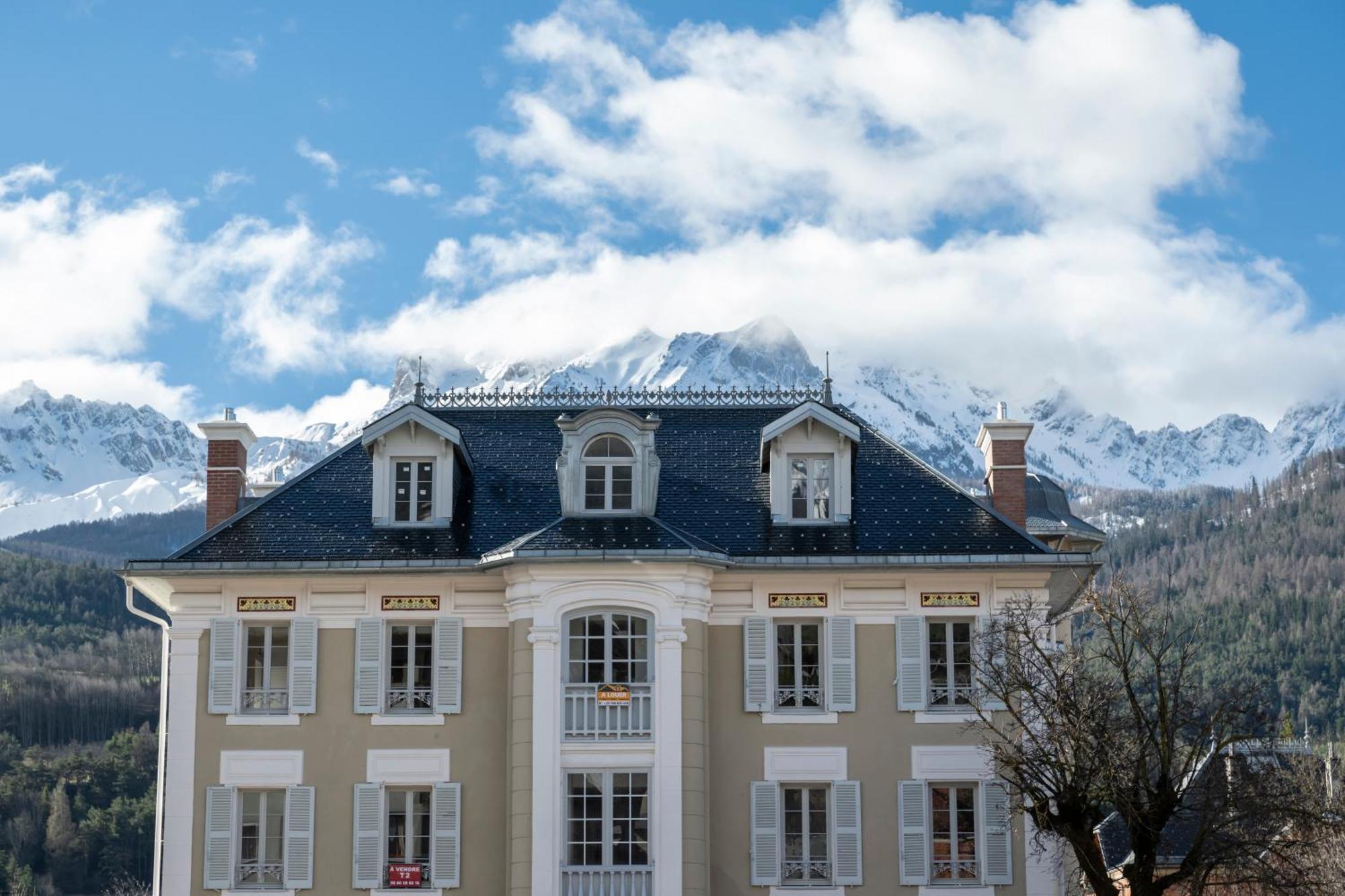 Petite Anita - Centre Ville - Parking Prive Barcelonnette Bagian luar foto